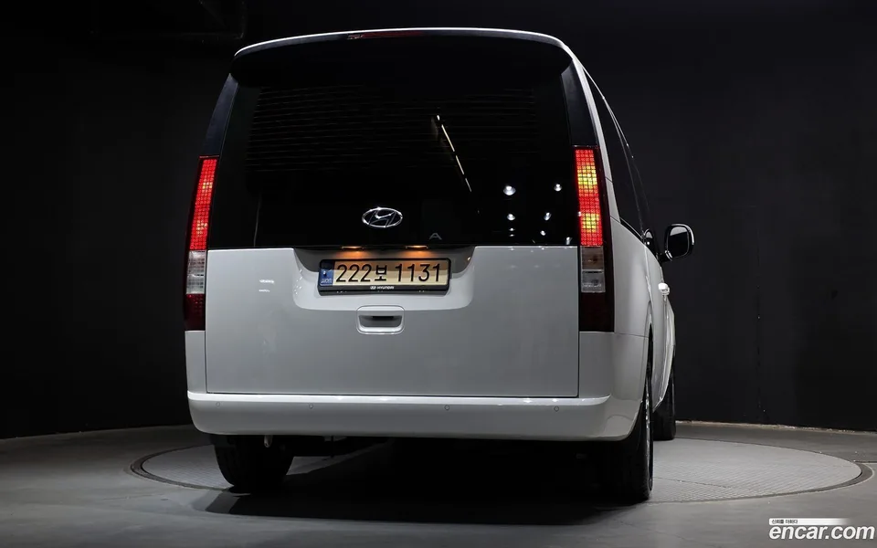 Hyundai Staria 9 2022 — миниатюра 4