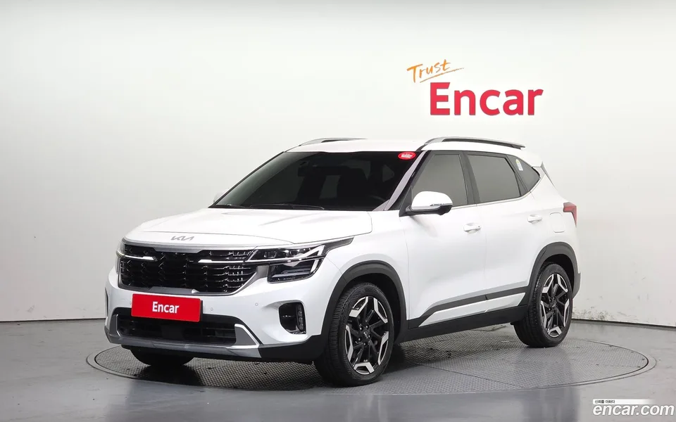 Kia Seltos 1.6 2WD 2024 — фото 1, купить с доставкой в Москву