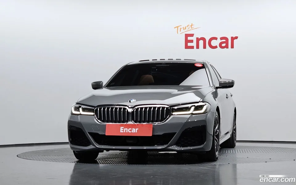 BMW 5 Series 520i M 2022 — миниатюра 3