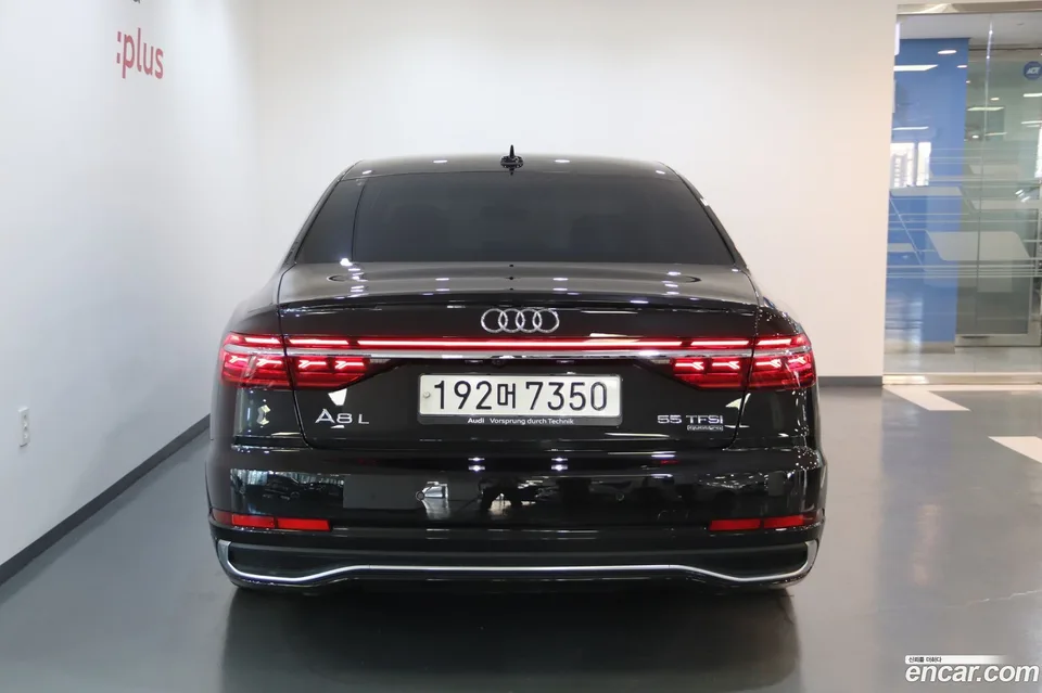 Audi A8 55 TFSI LWB 2023 — миниатюра 4