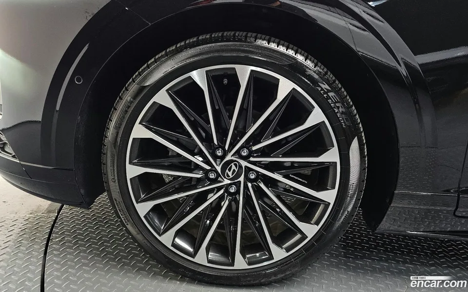 Hyundai Grandeur 2.5 2WD 2024 — миниатюра 2