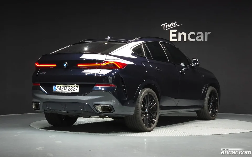 BMW X6 xDrive40d M 2025 — фото 1, купить с доставкой в Москву