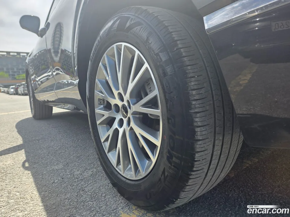 Genesis GV80 2.5T 2WD 2023 — thumbnail 2