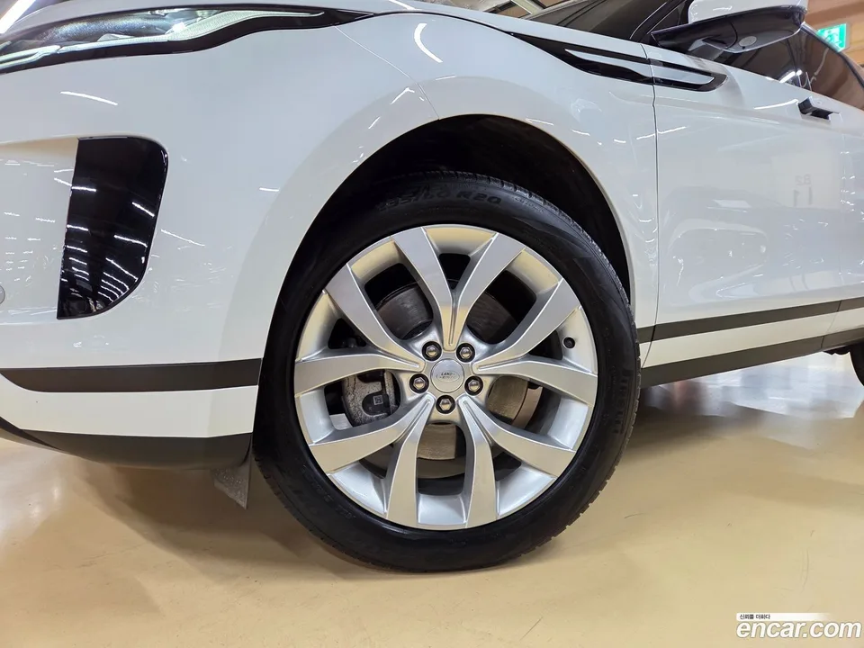 Land Rover Range Rover Evoque P250 SE 2023 — миниатюра 3