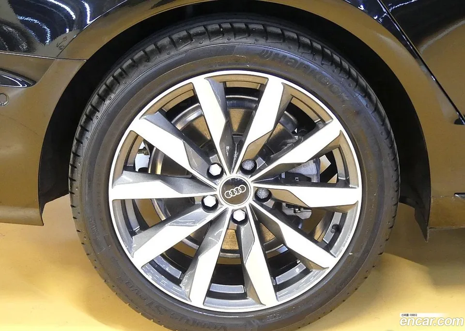 Audi A4 40 TFSI 2023 — миниатюра 2