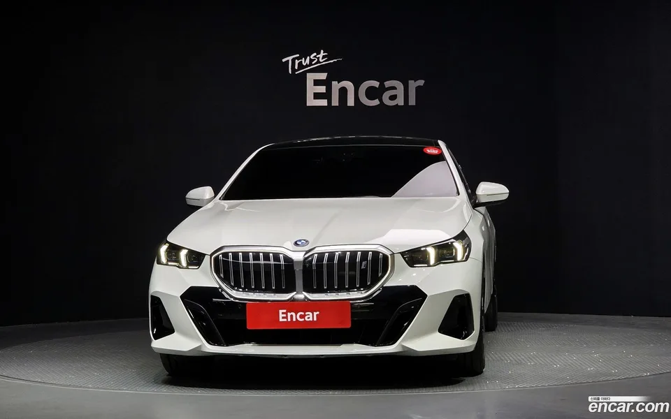 BMW i5 eDrive 40 M 2023 — миниатюра 3