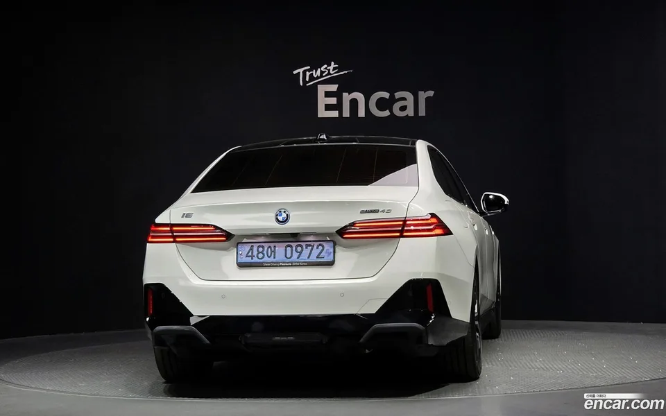 BMW i5 eDrive 40 M 2023 — миниатюра 4