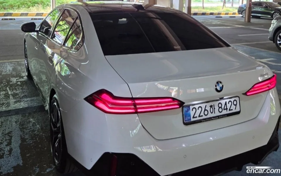 BMW 5 Series 520i M 2025 — миниатюра 4