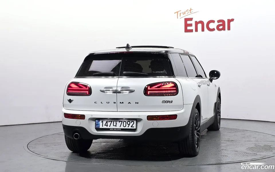MINI Cooper Clubman 2023 — миниатюра 4