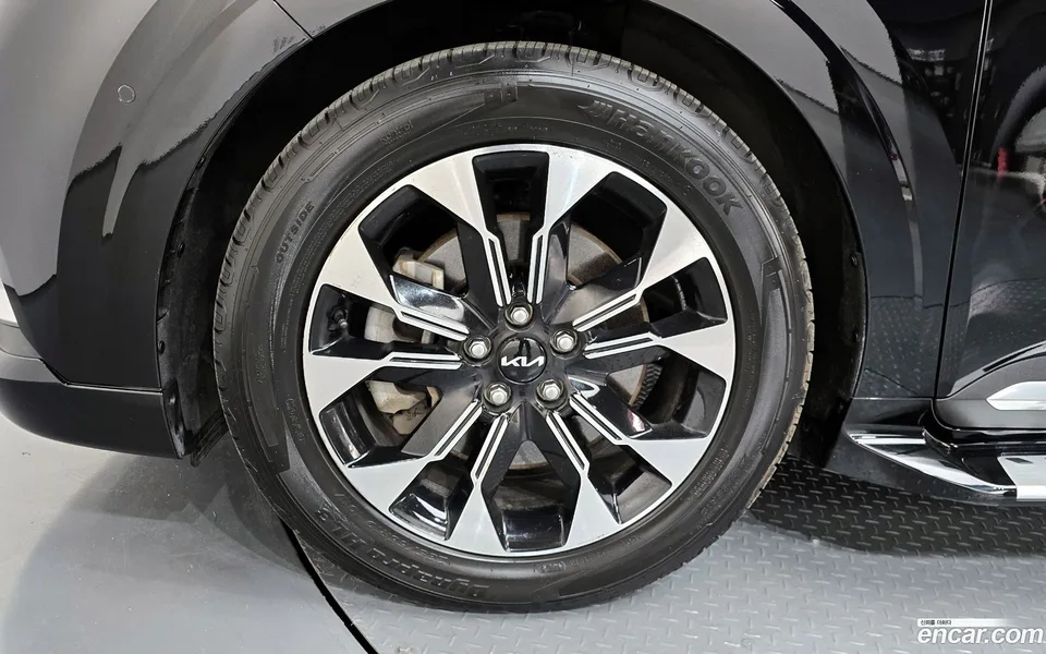 Kia Carnival 4 2023 — миниатюра 2
