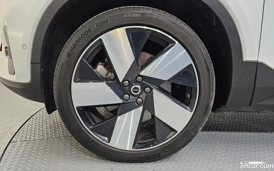 Volvo C40 Recharge 2022 — миниатюра 2