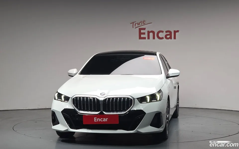 BMW 5 Series 520i M 2025 — миниатюра 3