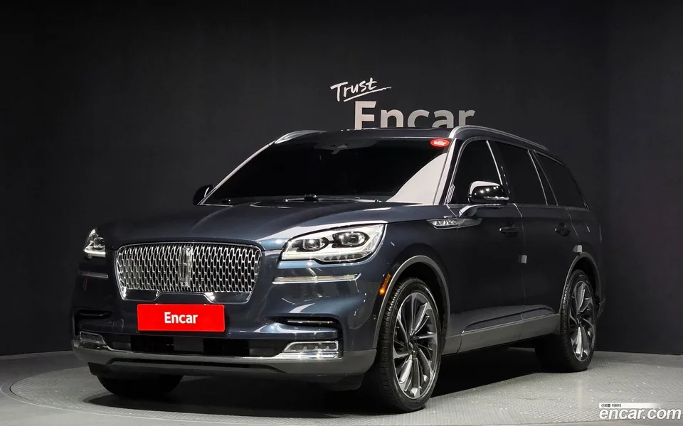 Lincoln Aviator 3.0 AWD 2022 — фото 1, купить с доставкой в Москву