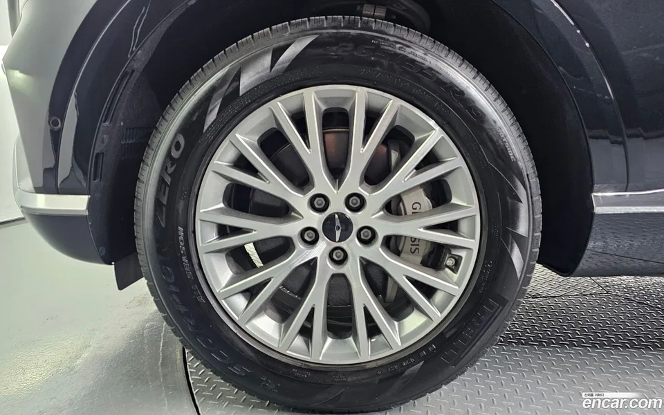 Genesis GV80 2.5T 2WD 2024 — миниатюра 2