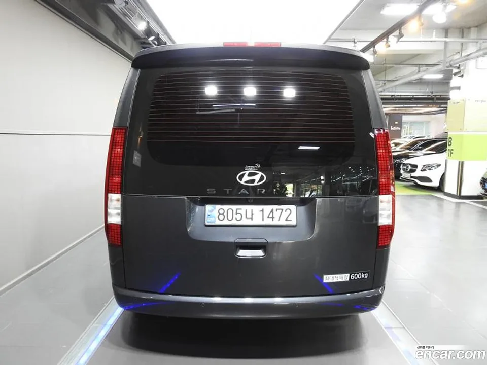 Hyundai Staria 5 2024 — миниатюра 2