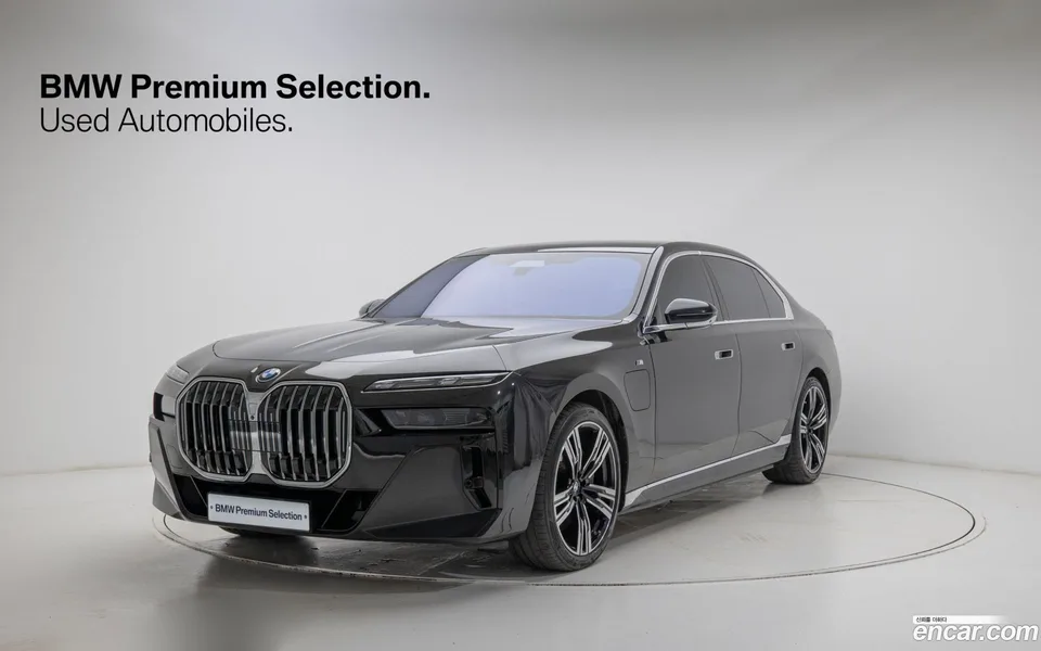 BMW 7 Series 750e xDrive M 2024 — фото 1, купить с доставкой в Москву