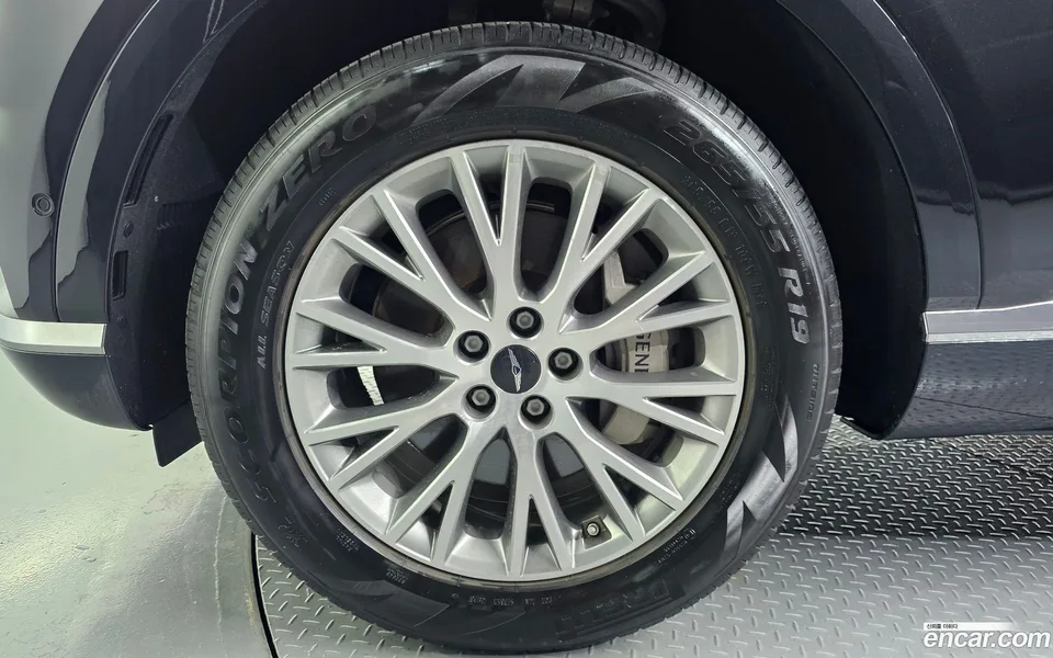 Genesis GV80 2.5T 2WD 2024 — миниатюра 2