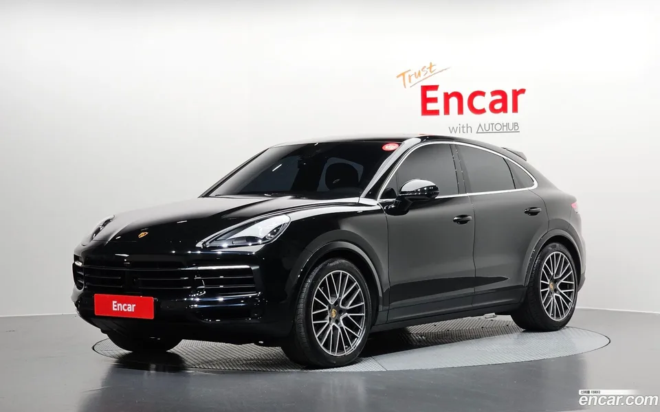 Porsche Cayenne 3.0 2023 — фото 1, купить с доставкой в Москву