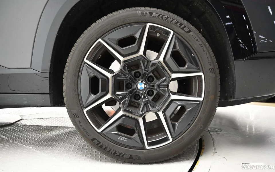 BMW XM 4.4 2023 — миниатюра 5