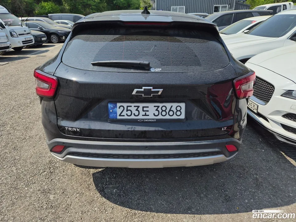 Chevrolet Trax Crossover 1.2 LT 2023 — миниатюра 2