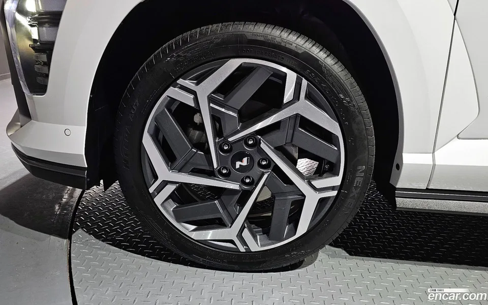 Hyundai Kona 1.6 2WD 2023 — миниатюра 2