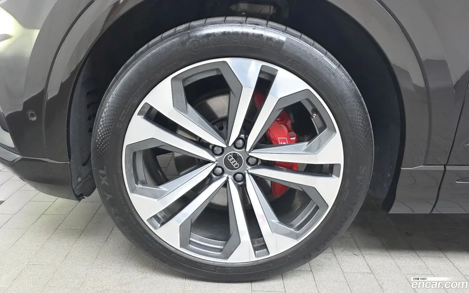 Audi Q8 (4M) 55 TFSI 2023 — миниатюра 2