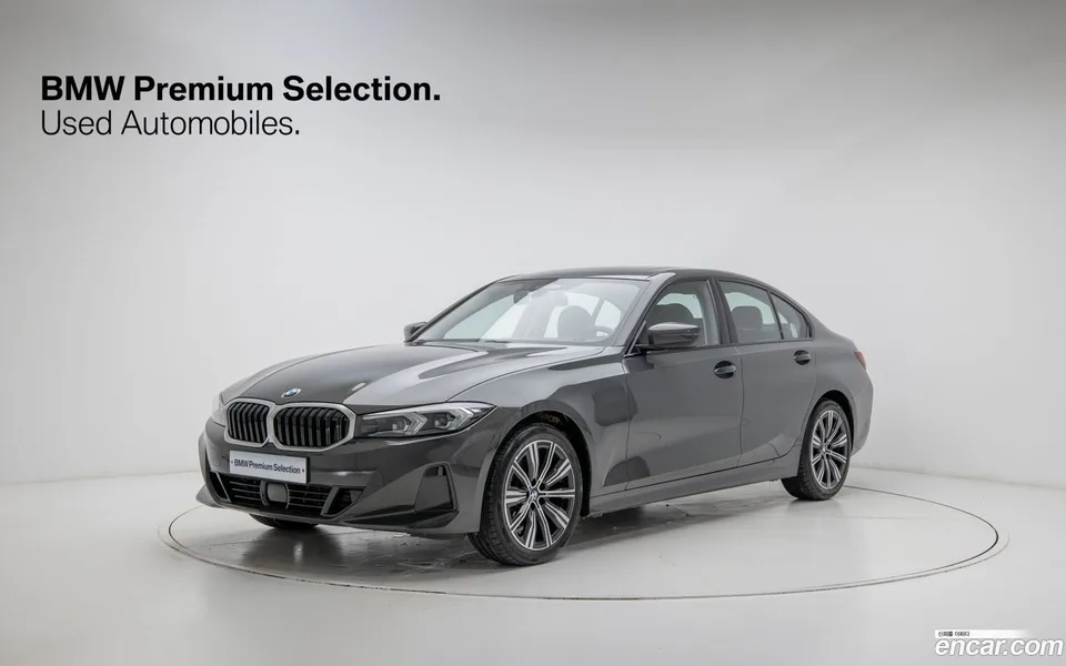BMW 3 Series 320i 2025 — фото 1, купить с доставкой в Москву