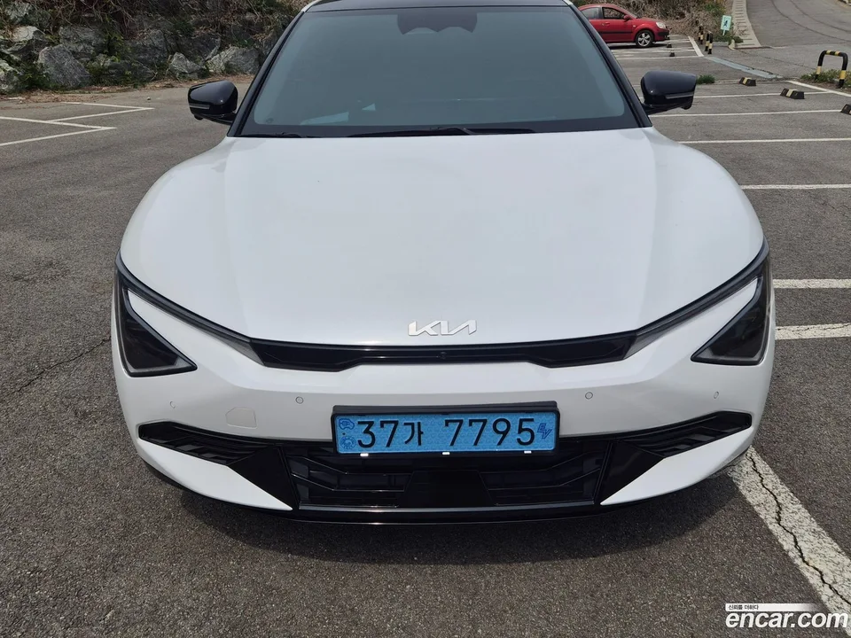 Kia EV6 2WD 2024 — миниатюра 3
