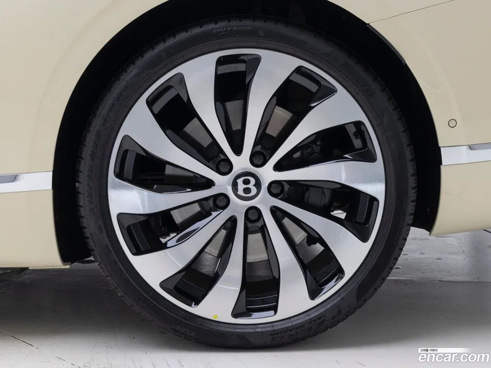 Bentley Continental GT 4.0 GT 2025 — миниатюра 5