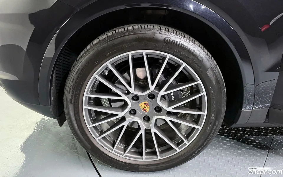Porsche Cayenne 3.0 2022 — миниатюра 2