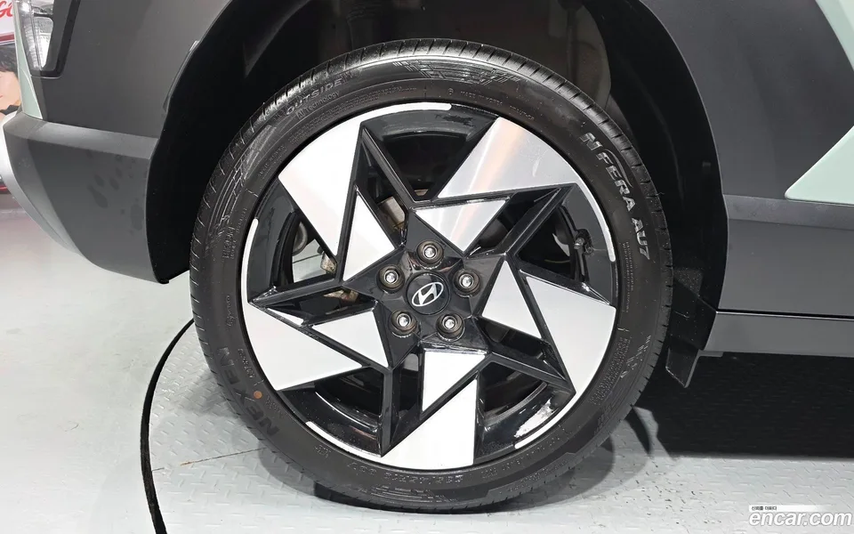 Hyundai Kona 1.6 2WD 2023 — миниатюра 2