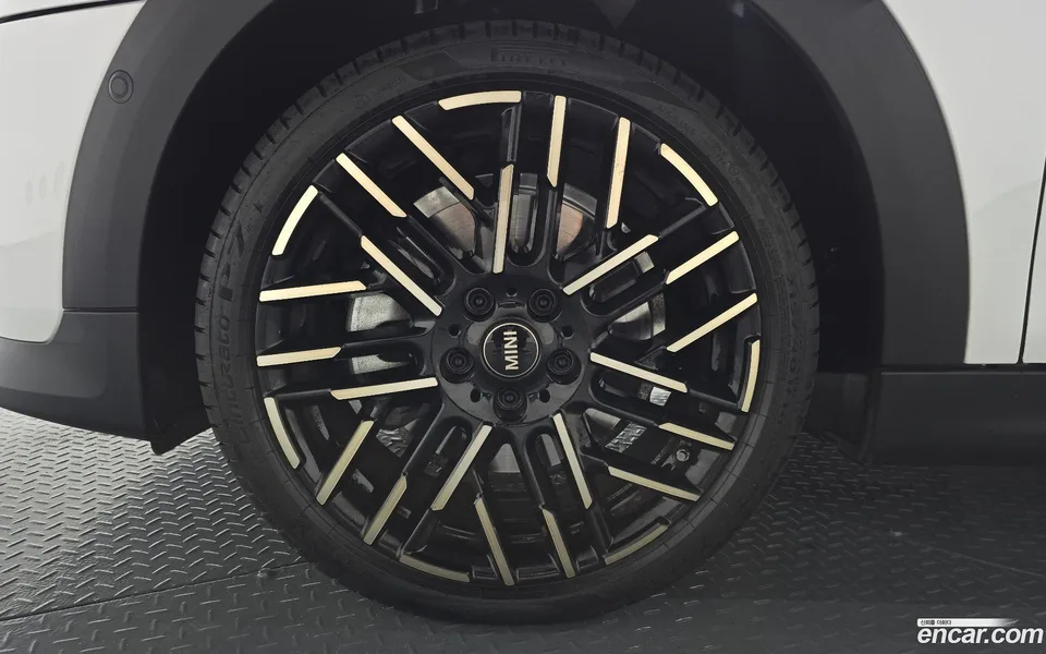 MINI Cooper S 5 2025 — миниатюра 2