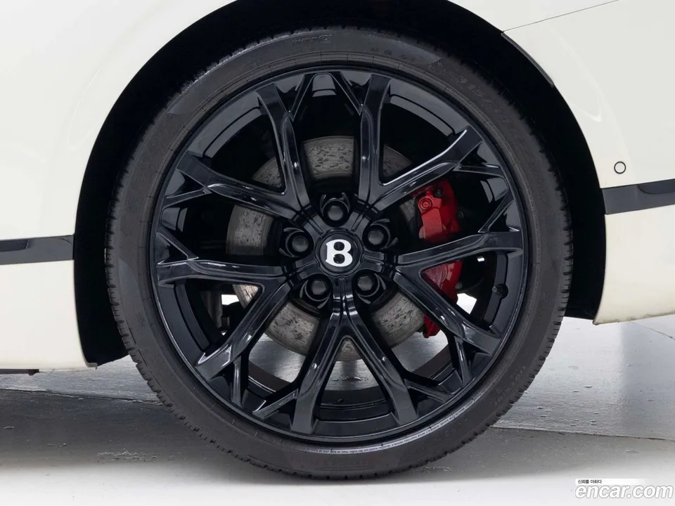 Bentley Continental GT 4.0 GTS 2023 — миниатюра 2
