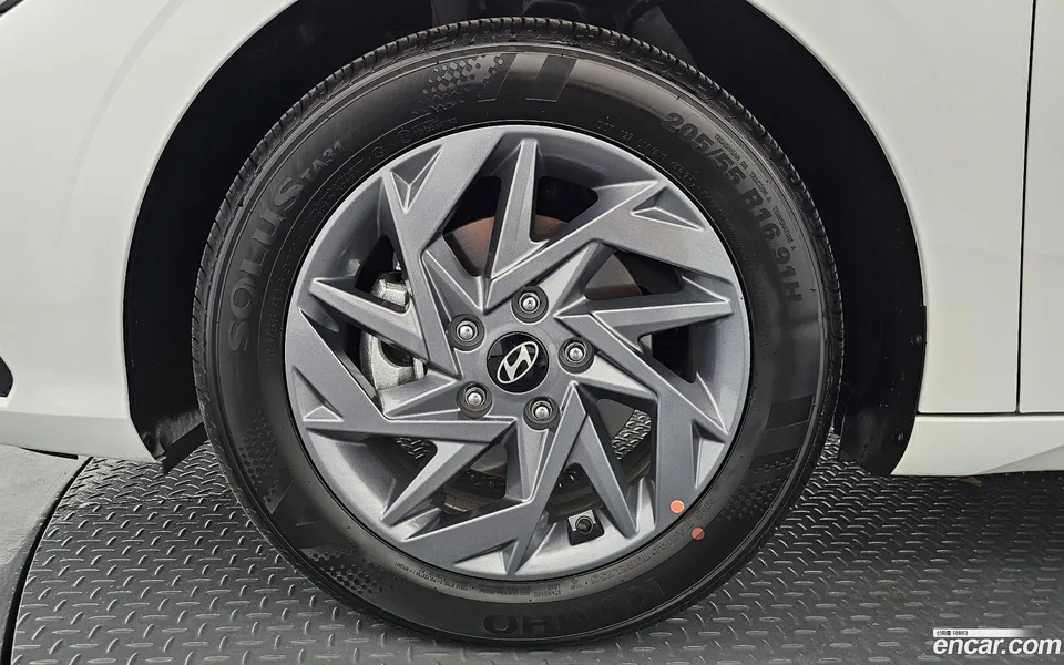 Hyundai Avante CN7 1.6 2025 — миниатюра 2