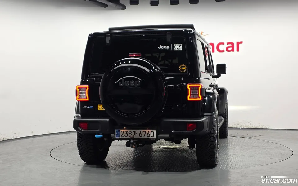 Jeep Wrangler 2.0 4 4xe 2022 — миниатюра 4