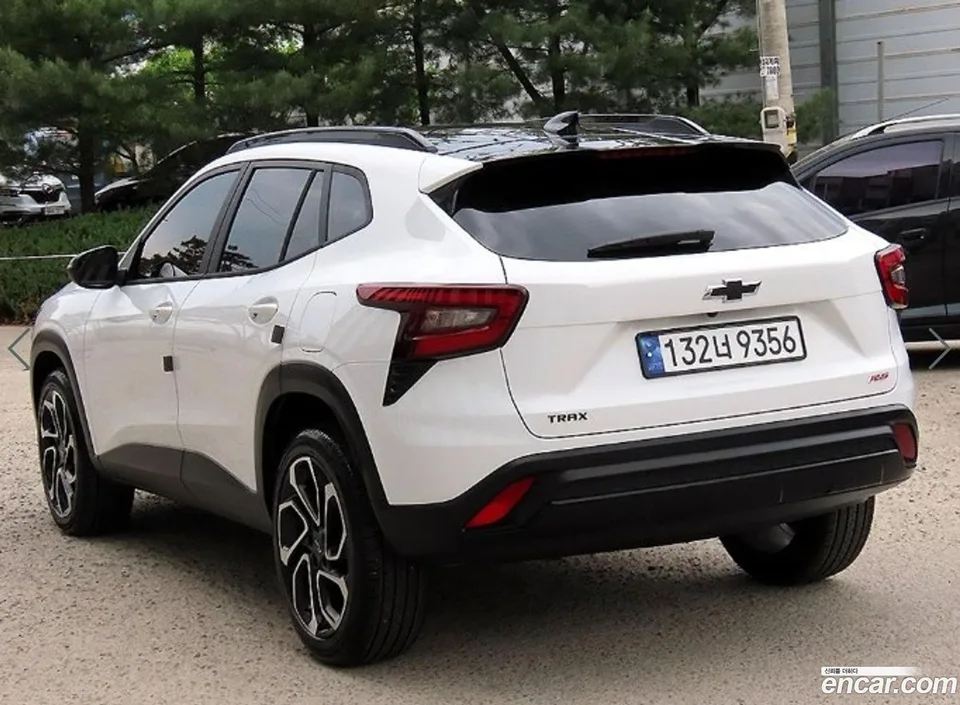 Chevrolet Trax Crossover 1.2 RS 2023 — миниатюра 3