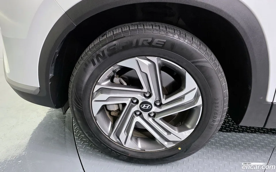 Hyundai SantaFe 2.5T 2WD 2022 — миниатюра 2