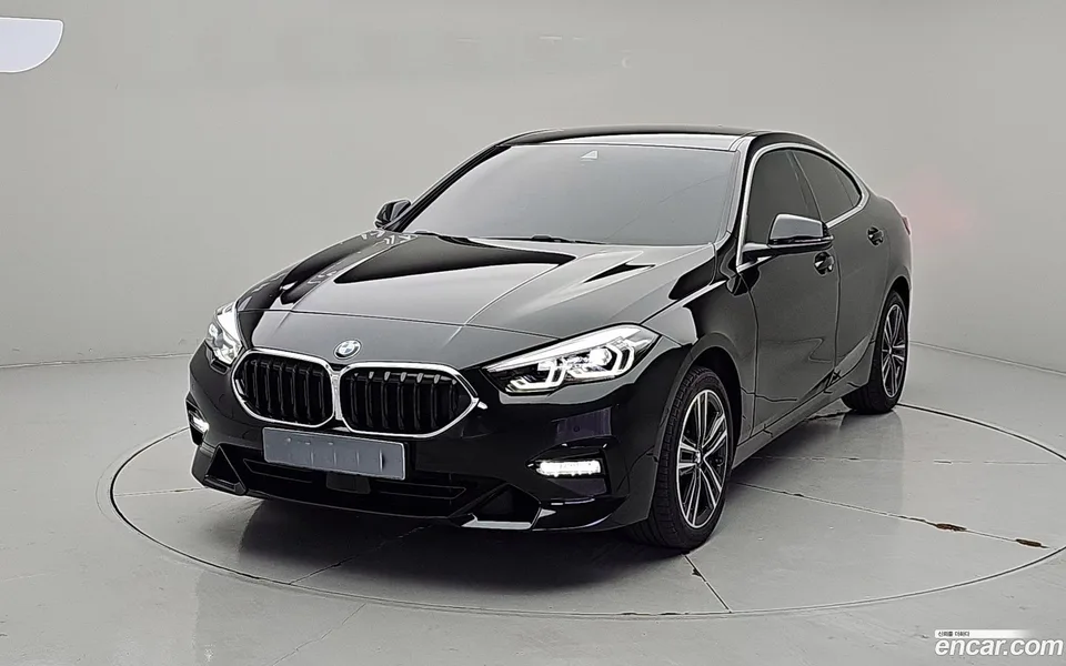 BMW 2 Series Gran Coupe 220i 2023 — фото 1, купить с доставкой в Москву