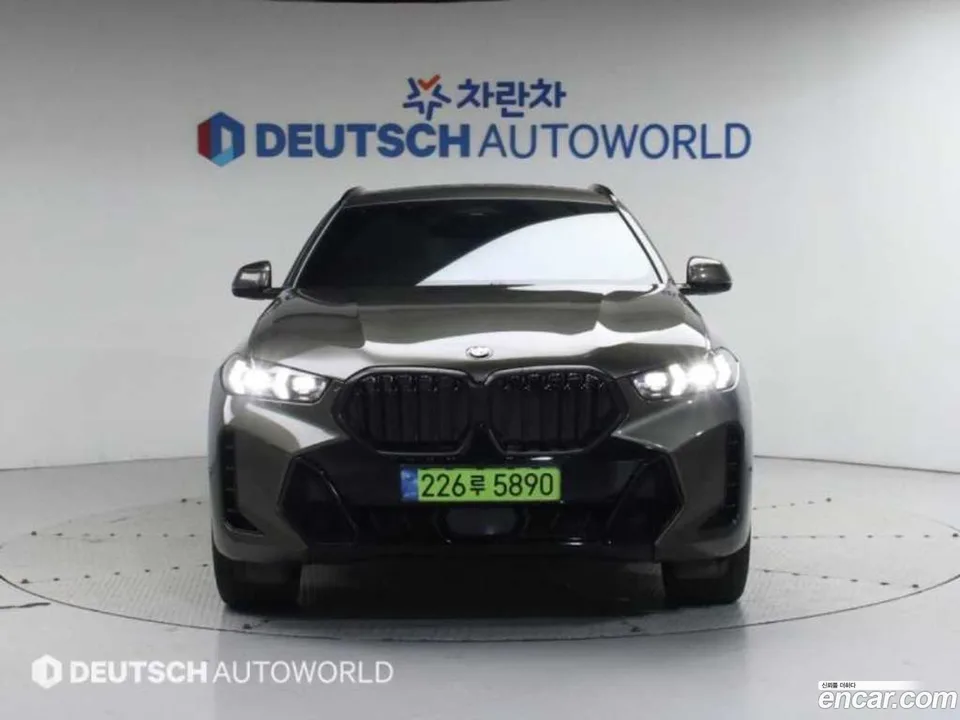 BMW X6 xDrive40d M 2024 — фото 1, купить с доставкой в Москву