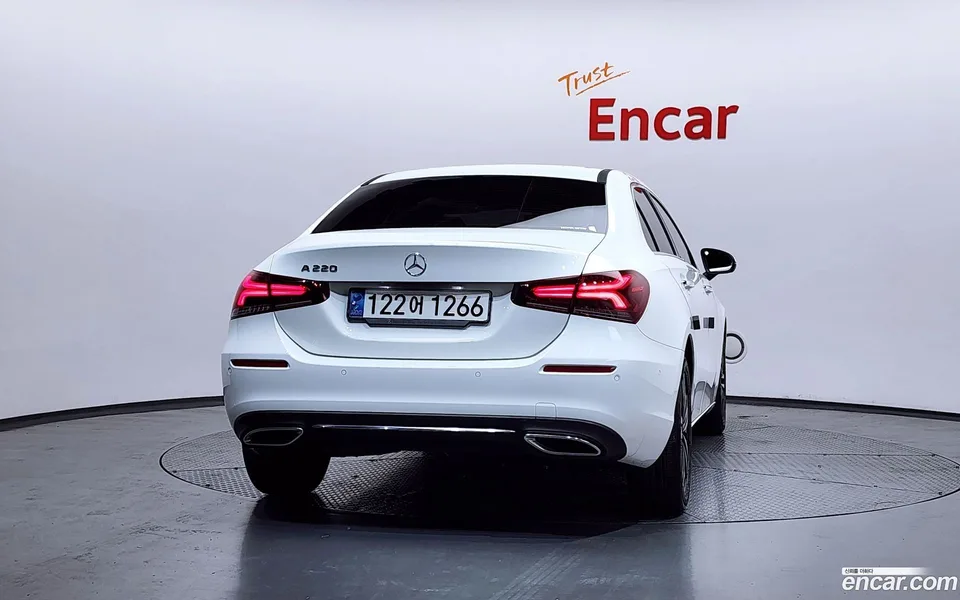 Mercedes-Benz A-Class A220 2022 — миниатюра 4