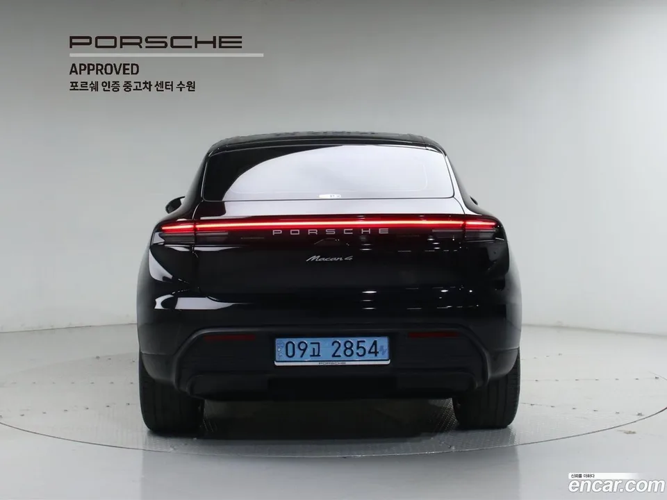 Porsche Macan Electric 4 2025 — миниатюра 4