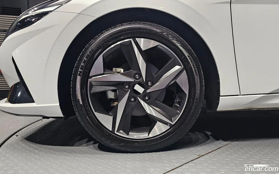 Hyundai Avante 1.6 2022 — миниатюра 2