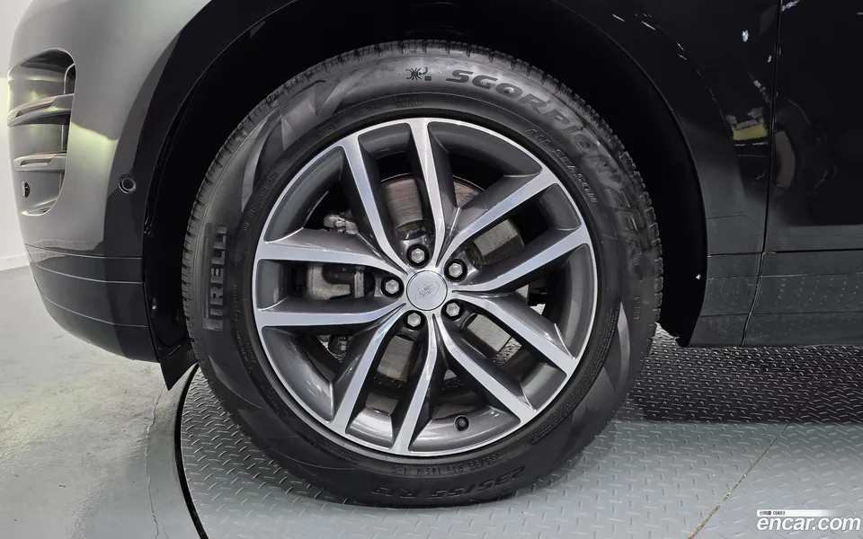 Land Rover Range Rover Evoque P250 SE 2025 — миниатюра 2