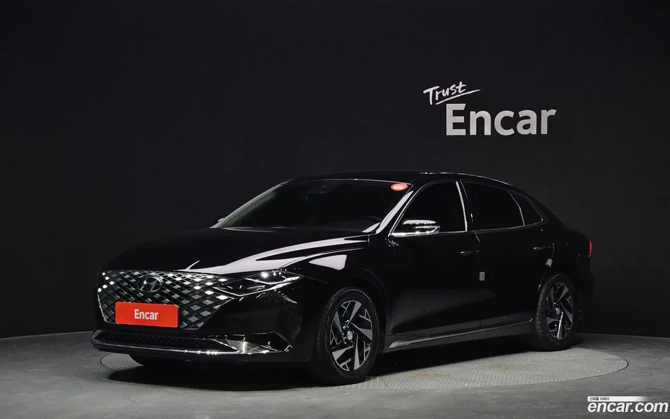 Hyundai Grandeur IG Hybrid 2022 — фото 1, купить с доставкой в Москву