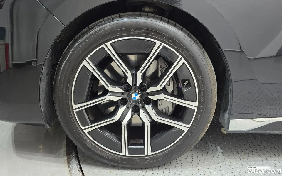 BMW 7 Series 740i xDrive M 2025 — миниатюра 2