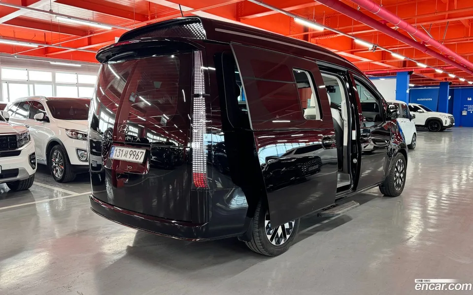 Hyundai Staria 7 2022 — миниатюра 3