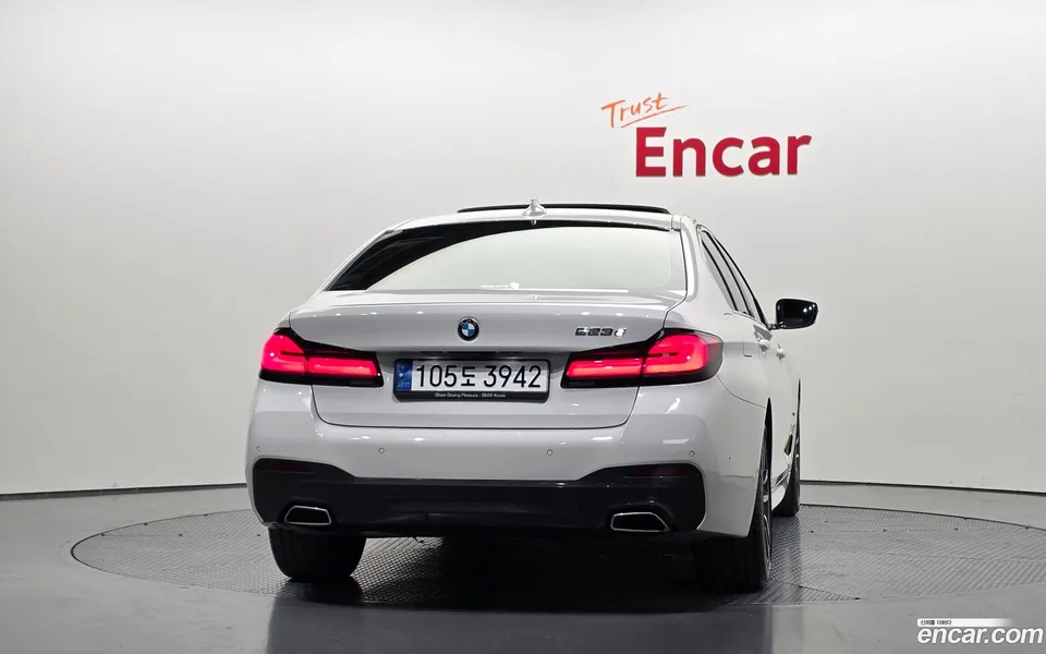 BMW 5 Series 523d M 2023 — миниатюра 4