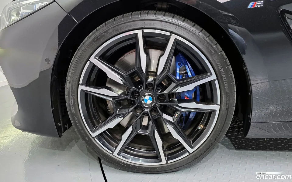 BMW 8 Series M850i xDrive 2024 — миниатюра 5