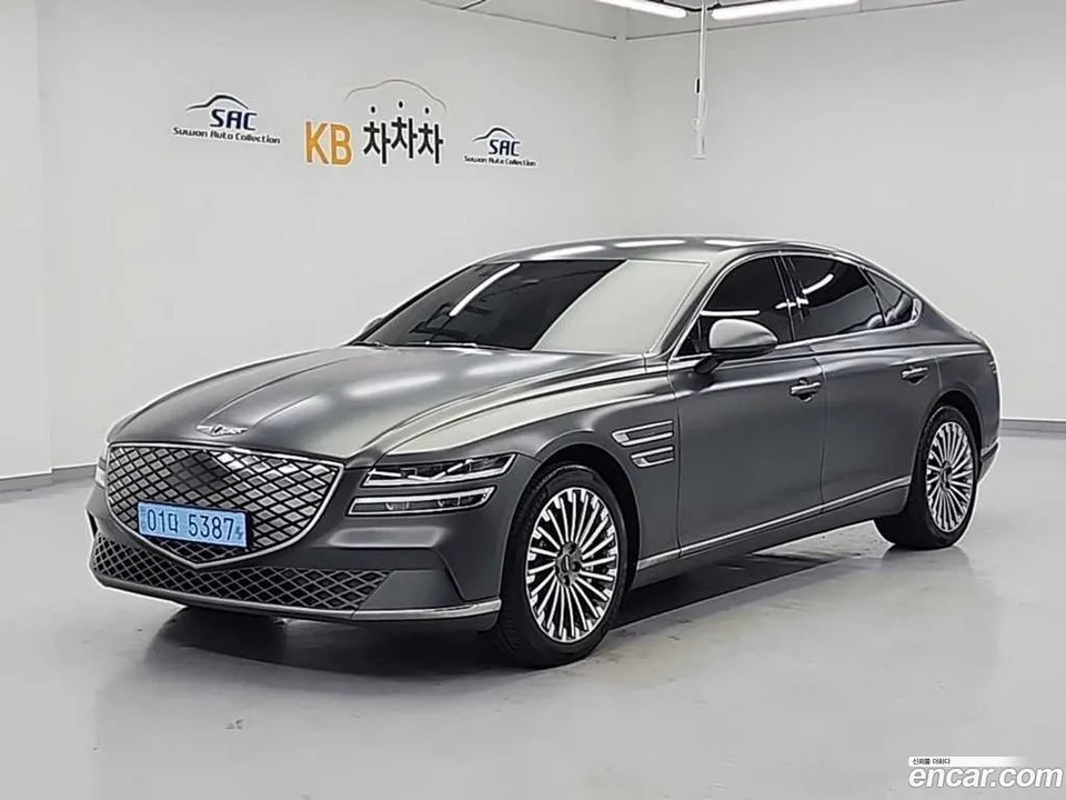 Genesis Electrified G80 e-AWD 2023 — фото 1, купить с доставкой в Москву