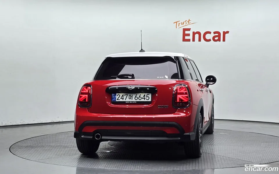 MINI Cooper 5 2023 — миниатюра 4